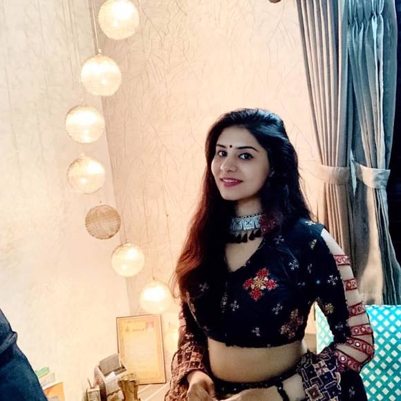 monica_manek